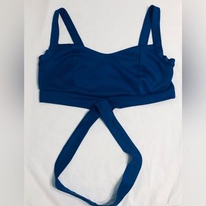 Women’s crop top  sleeveless V-neck tummy criss  cross, Lightweight blue.M